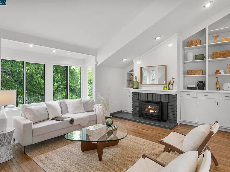 28 Curlew Way, Novato