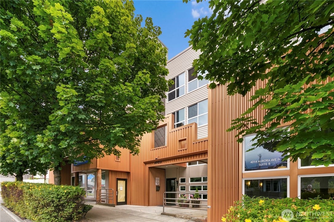 4020 Aurora Avenue N #107