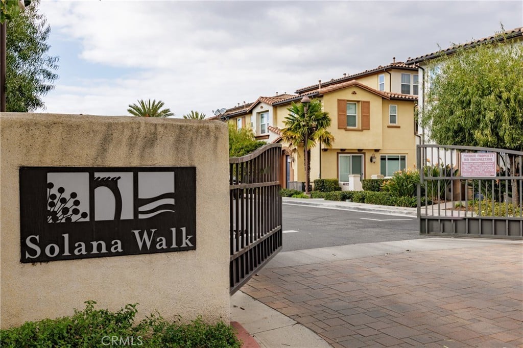 10071 Solana Dr