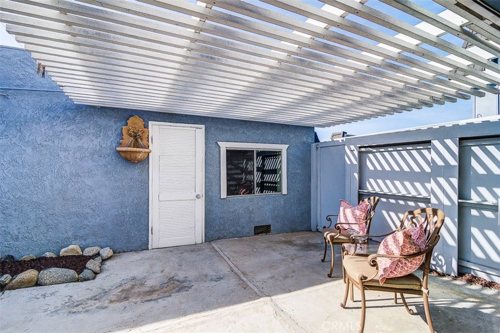 21131 Sailors Bay Ln