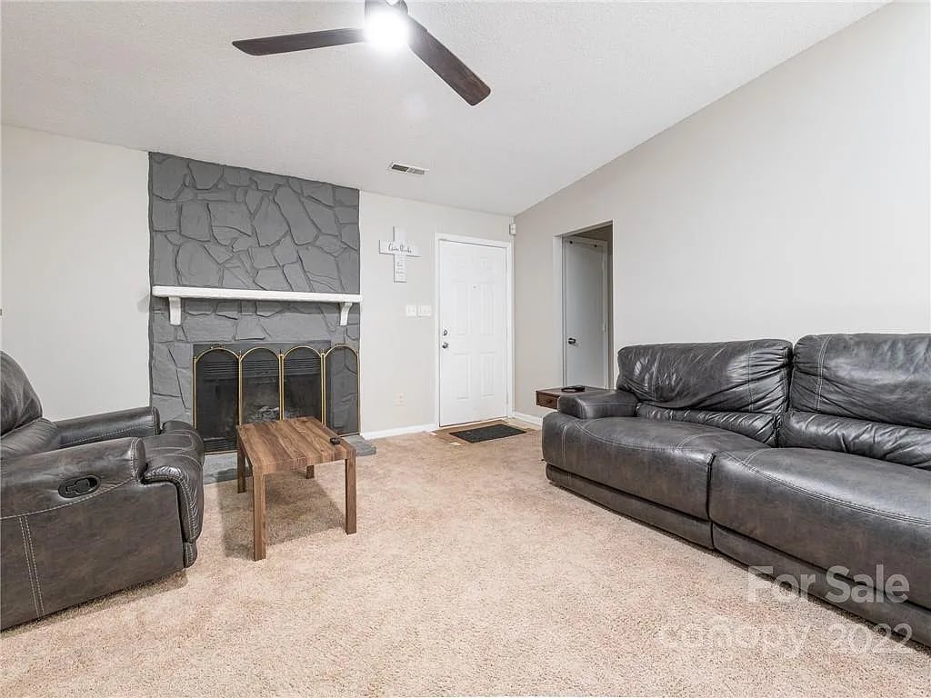 9121 Nathaniel Russell Ln