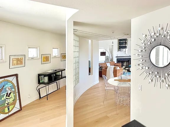 Bright & Breezy Santa Monica Condo Just Blocks from the Beach