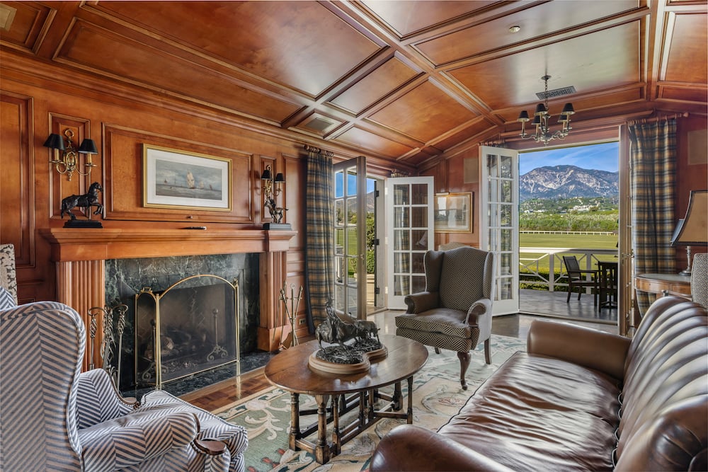 120 Montecito Ranch Ln