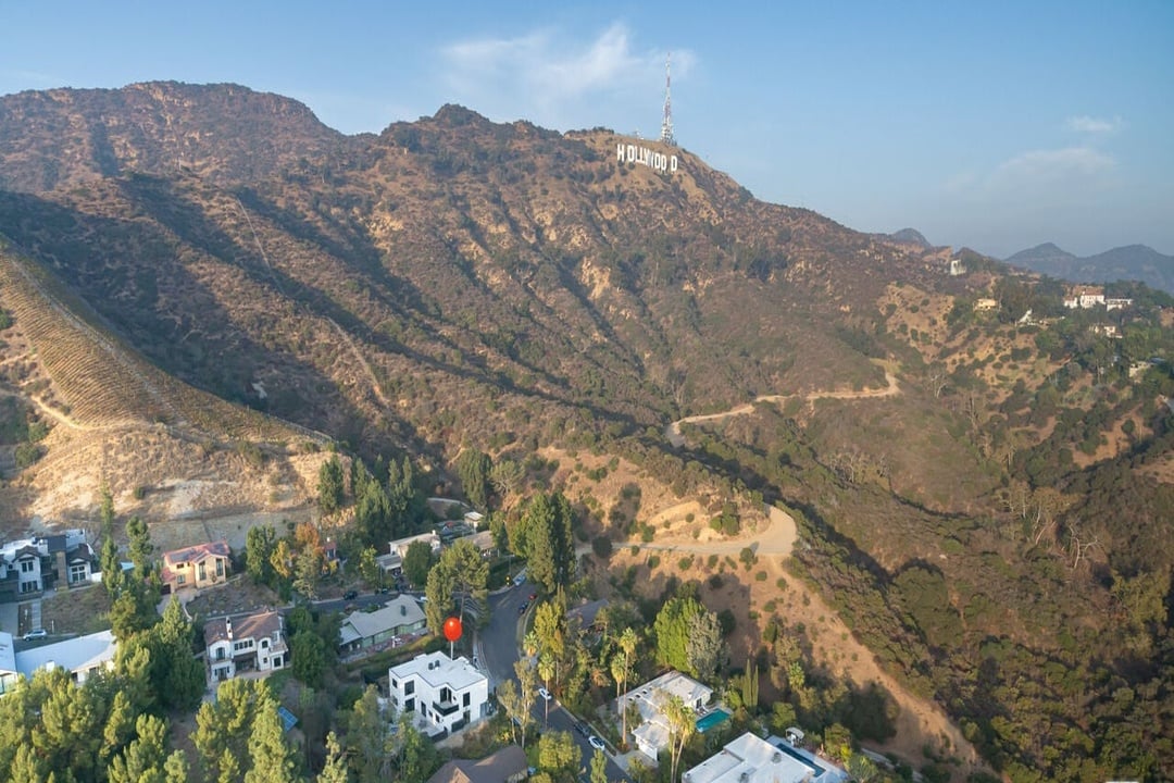 Canyon Lake Dr, 90068