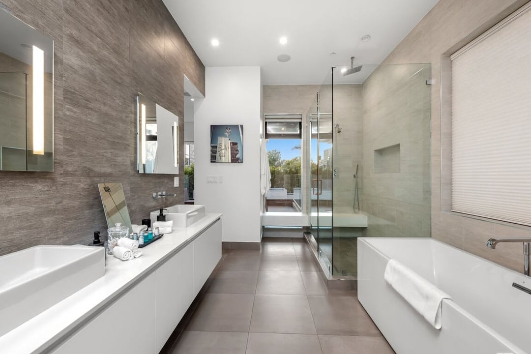 Garden Crescent, North Harper Avenue, 90048