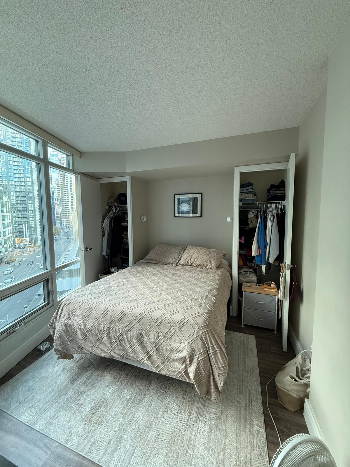 361 Front Street W 911