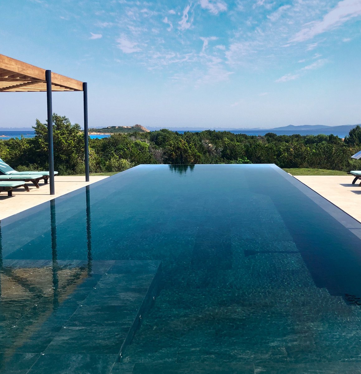 Breathtaking Beachfront Vacation Villa