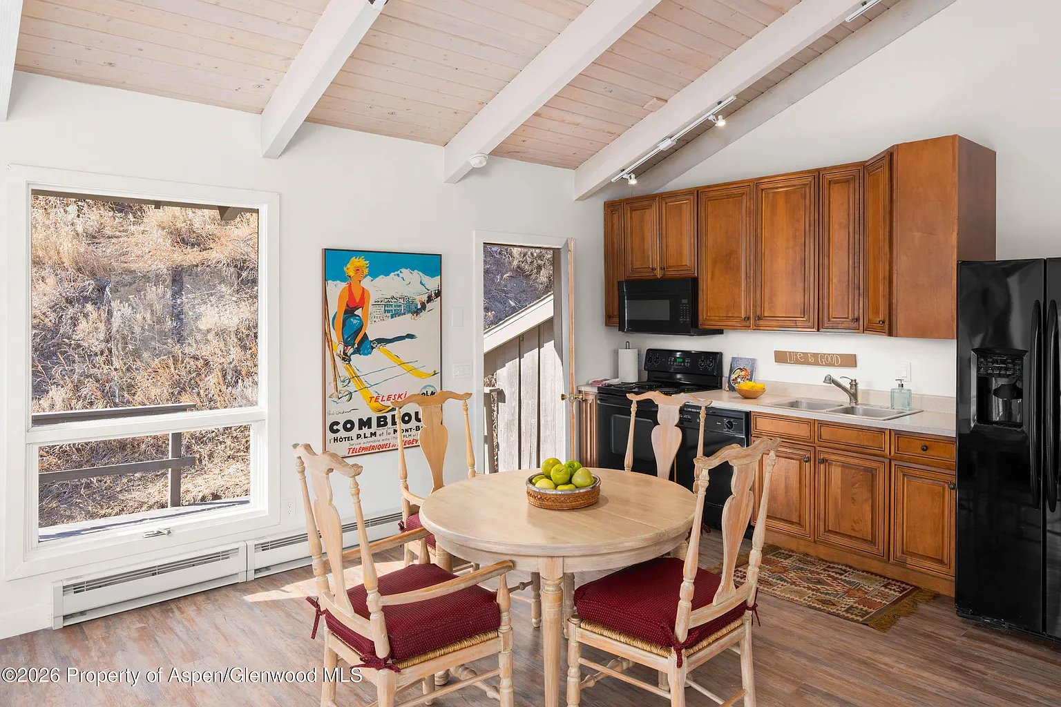 37 Picket Pin Lane