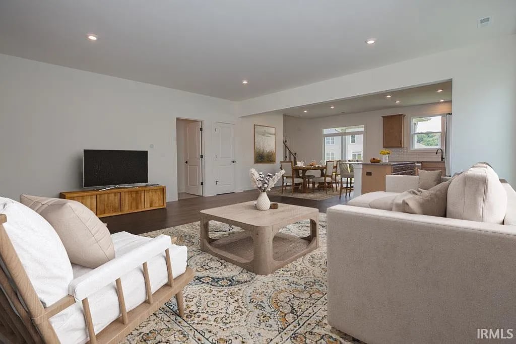 2806 Marycrest Dr
