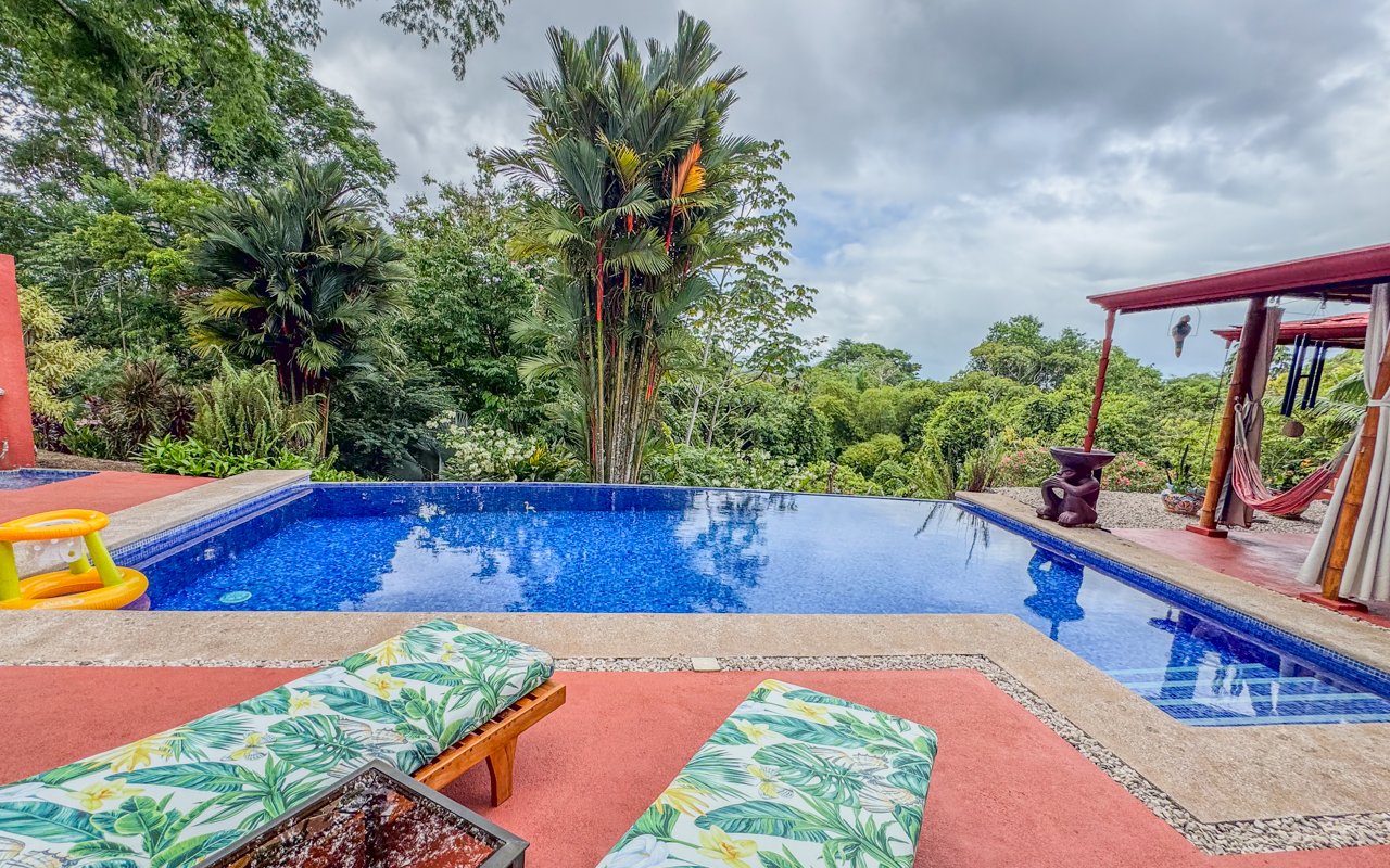 Tropical Getaway with Two Villas and Lush Gardens Near the Heart of Uvita
