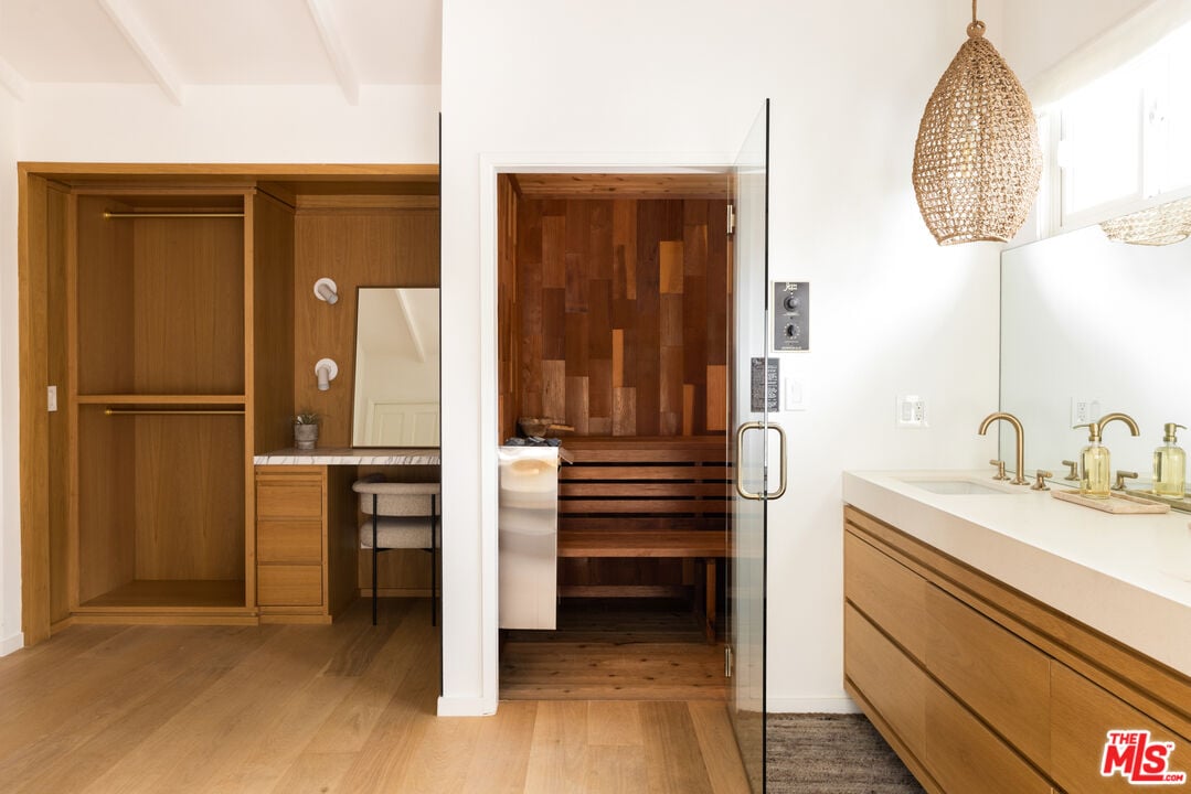 Echelon Pavilion, Grayfox St, 90265