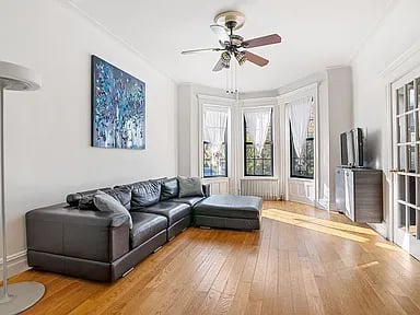 25 72nd St