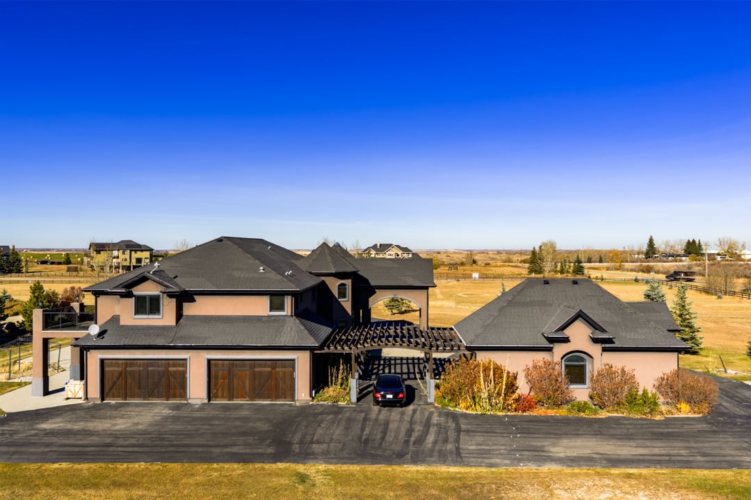 Private Bearspaw Estate Home