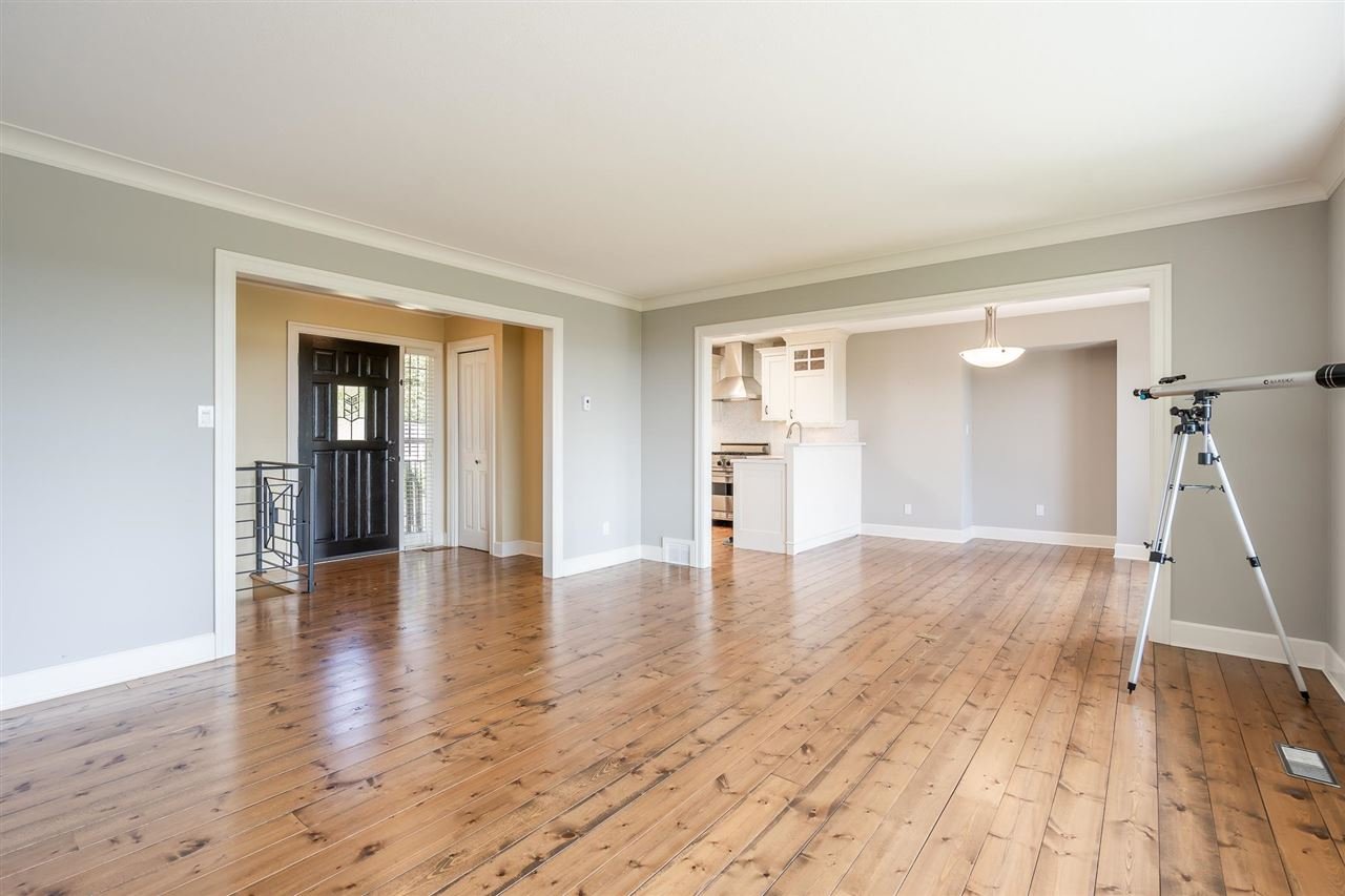 13518 56 Ave