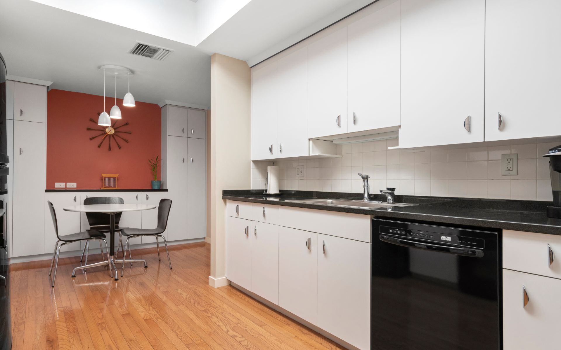 79 Florence St, #304S