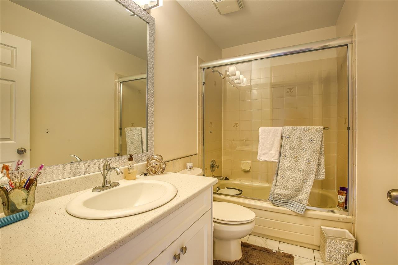 8494 140 St