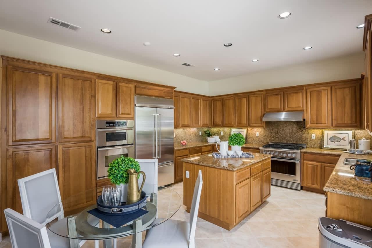 2307 Faircrest Dr