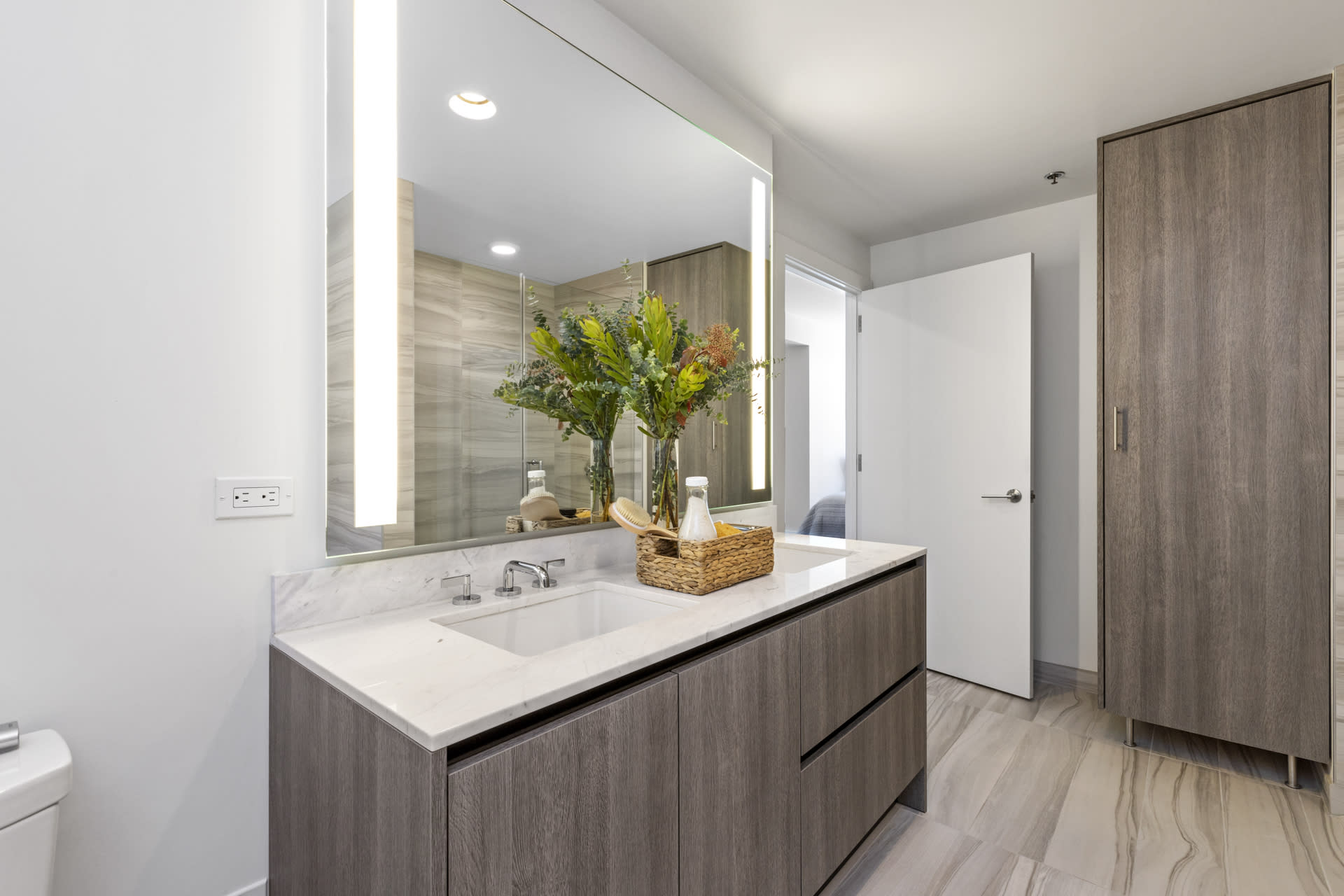 201 Folsom St #15A