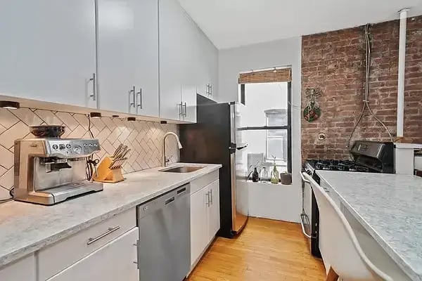436 Sterling Pl #10