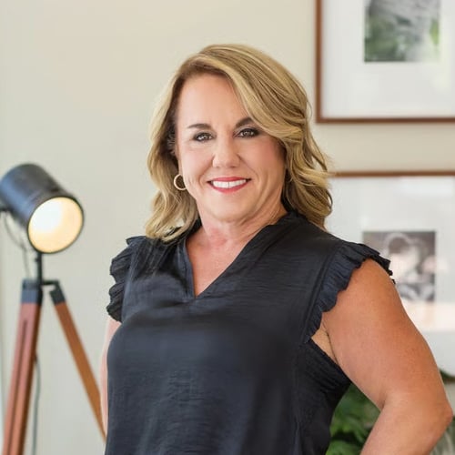 Wendi Scott Chattanooga TN, Real Estate Agent Headshot