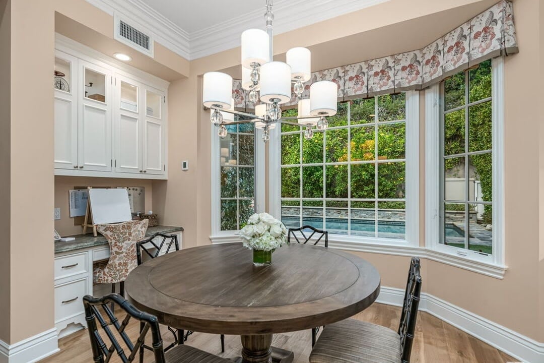 Chateau Crescent