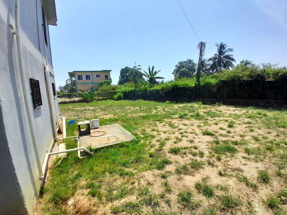 Charming 2-Bedroom Ground Floor Rental in Dangriga