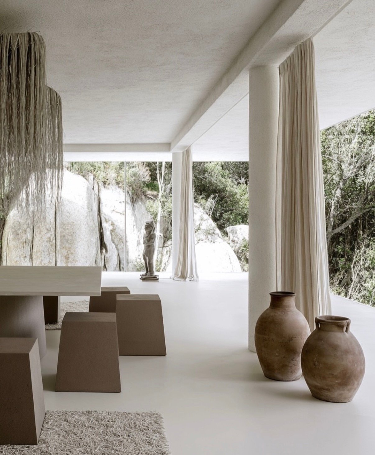 What Defines True Luxury Homes: Features, Craftsmanship & Why B&B Is the Brokerage to List Them
