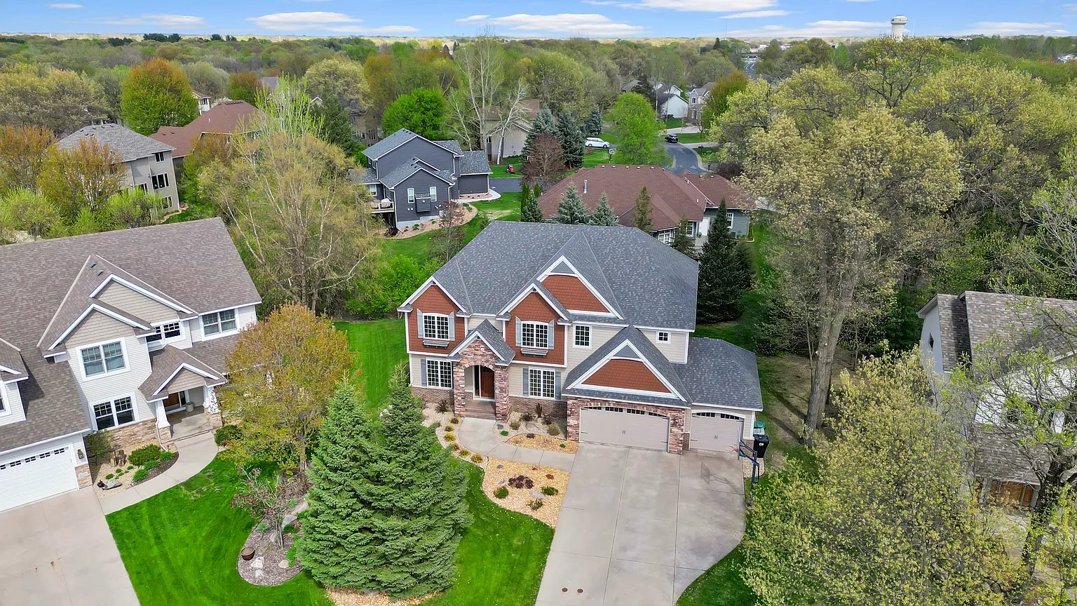 Hanson-Built Model Home on Quiet Cul-De-Sac