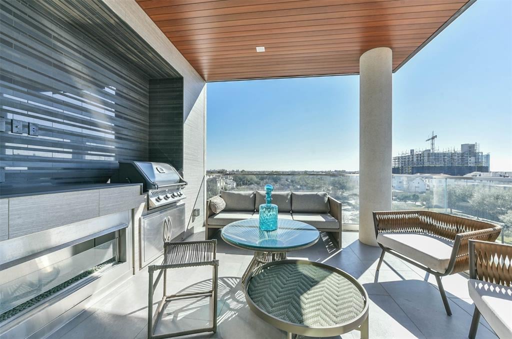 5104 Caroline St, #503