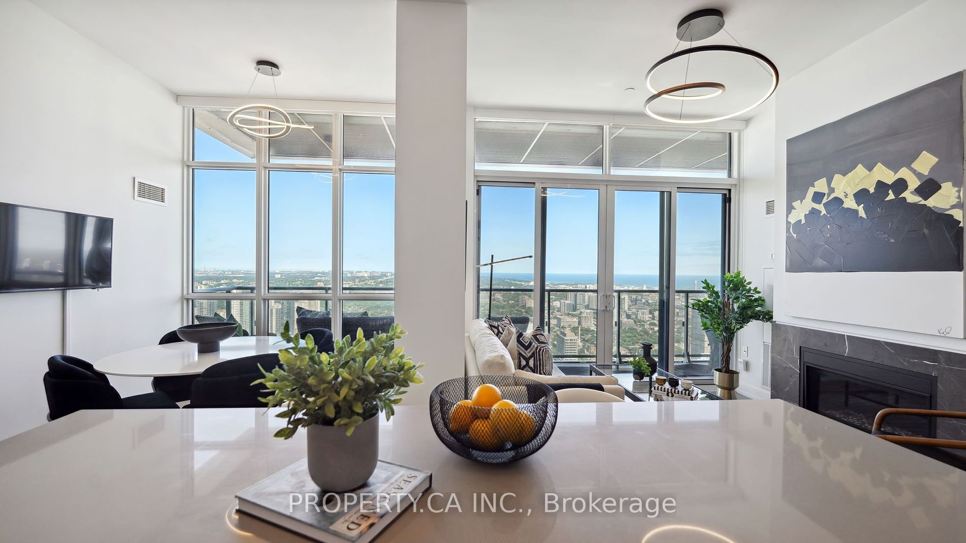 BAY STREET'S CAPTIVATING SUITE