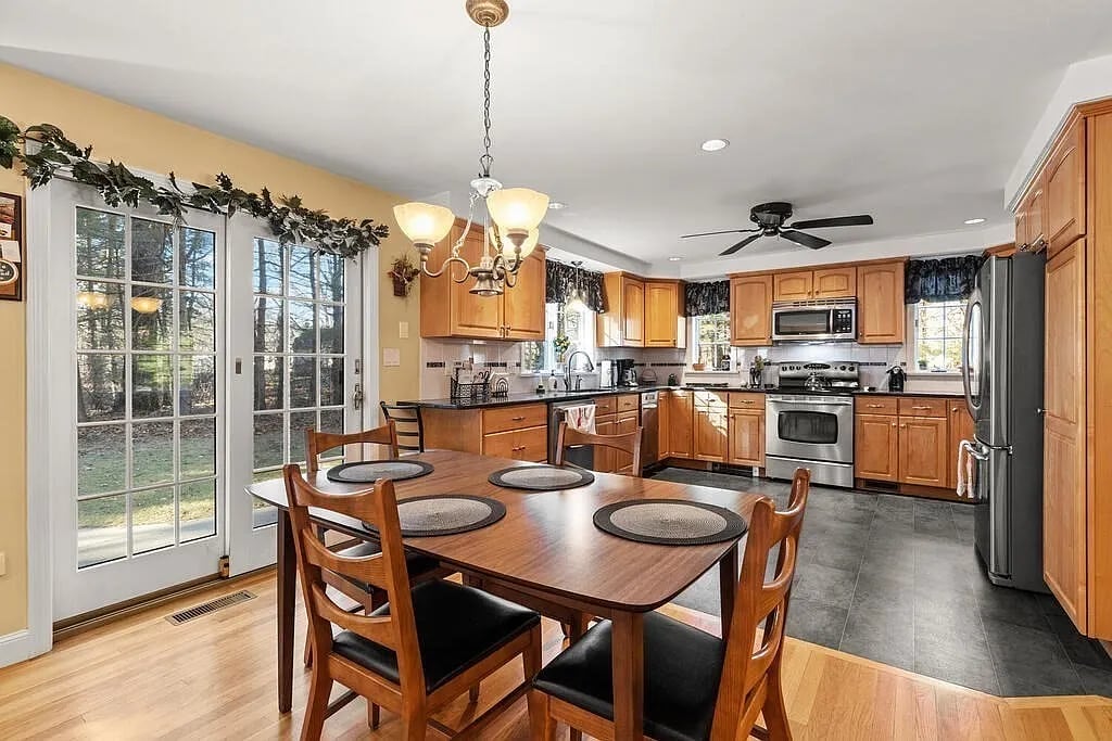 11 Merrills Way