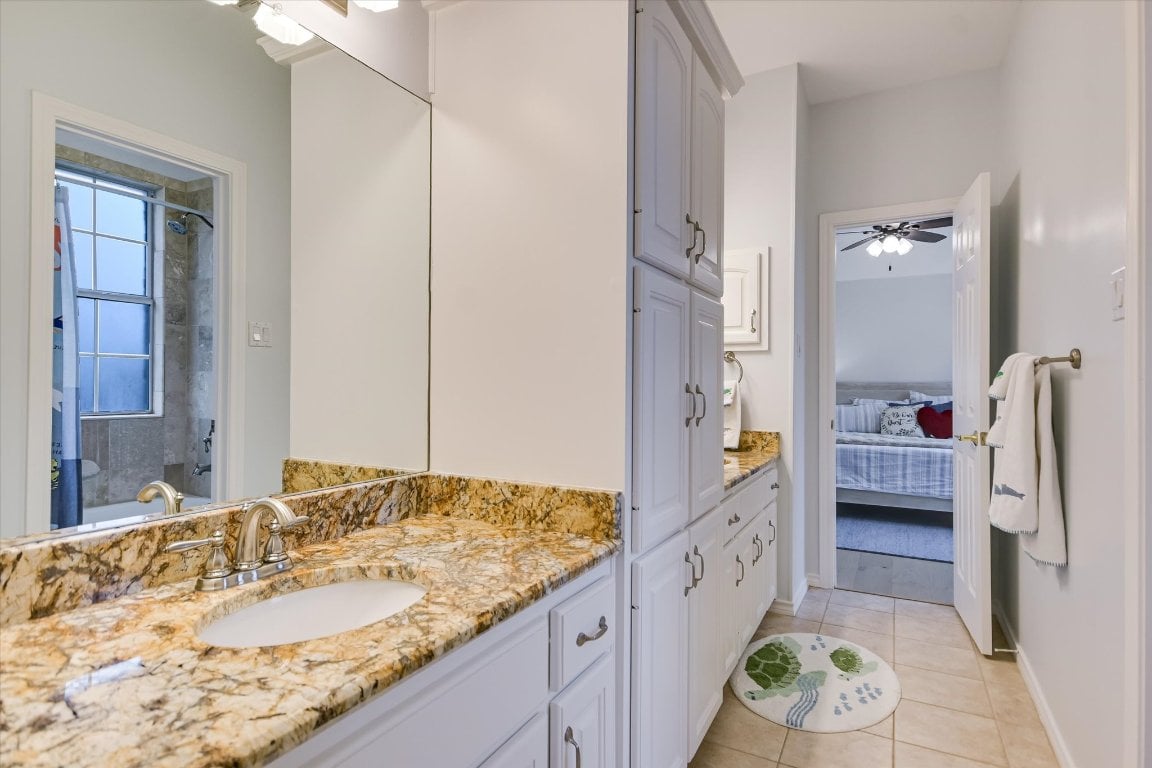 2112 Cliffs Edge Dr