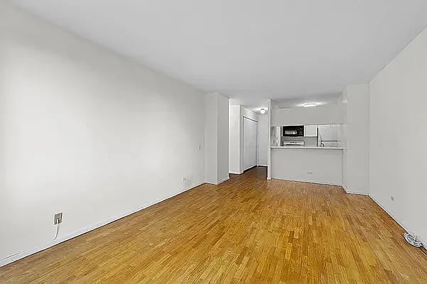 250 West 90th St #6G
