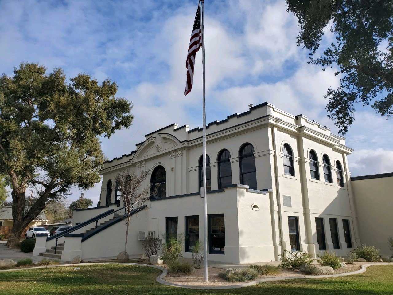 Beaumont Carnegie library exterior photographed in 2021 before the current renovation