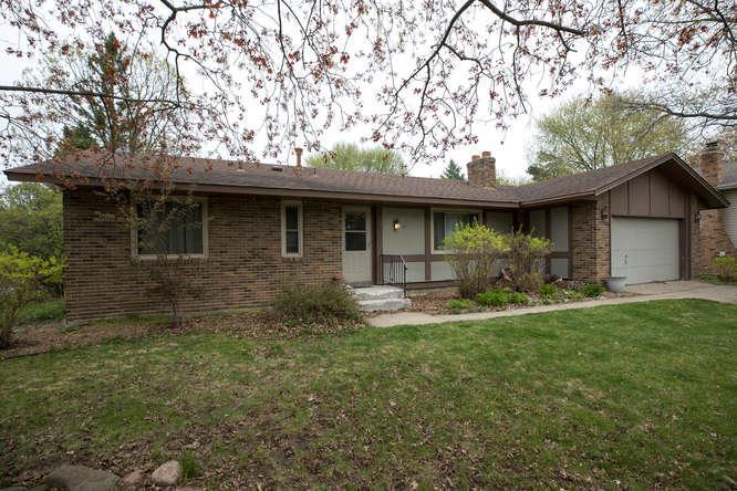 831 Fireside Dr