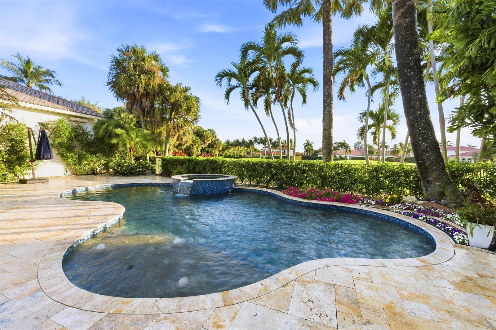 538 Les Jardin Dr