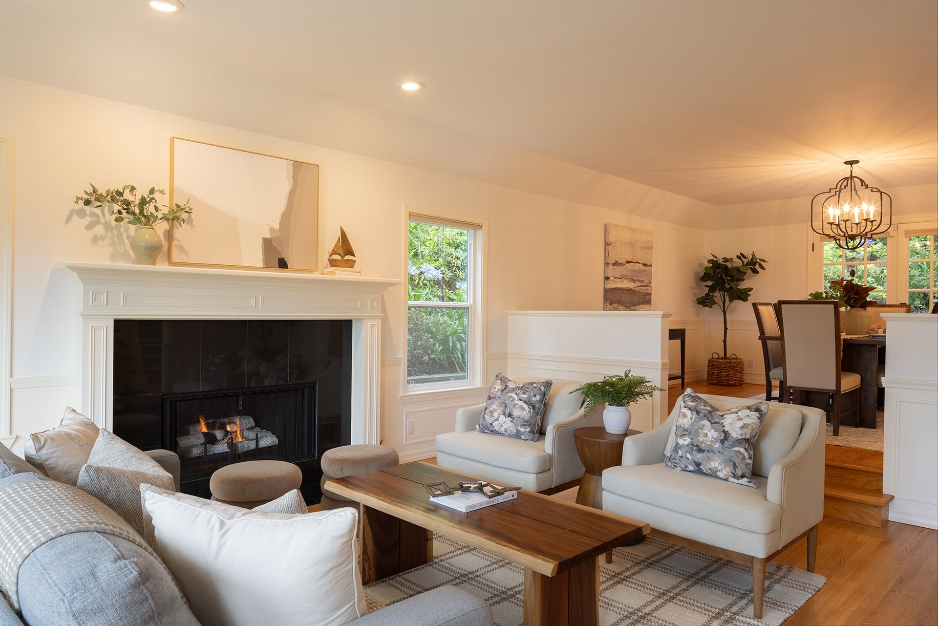 Spacious Monterey Haven - 450 Dry Creek Road
