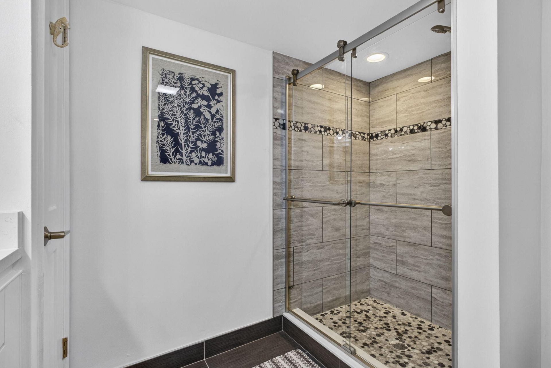327 Southwind Drive, 203