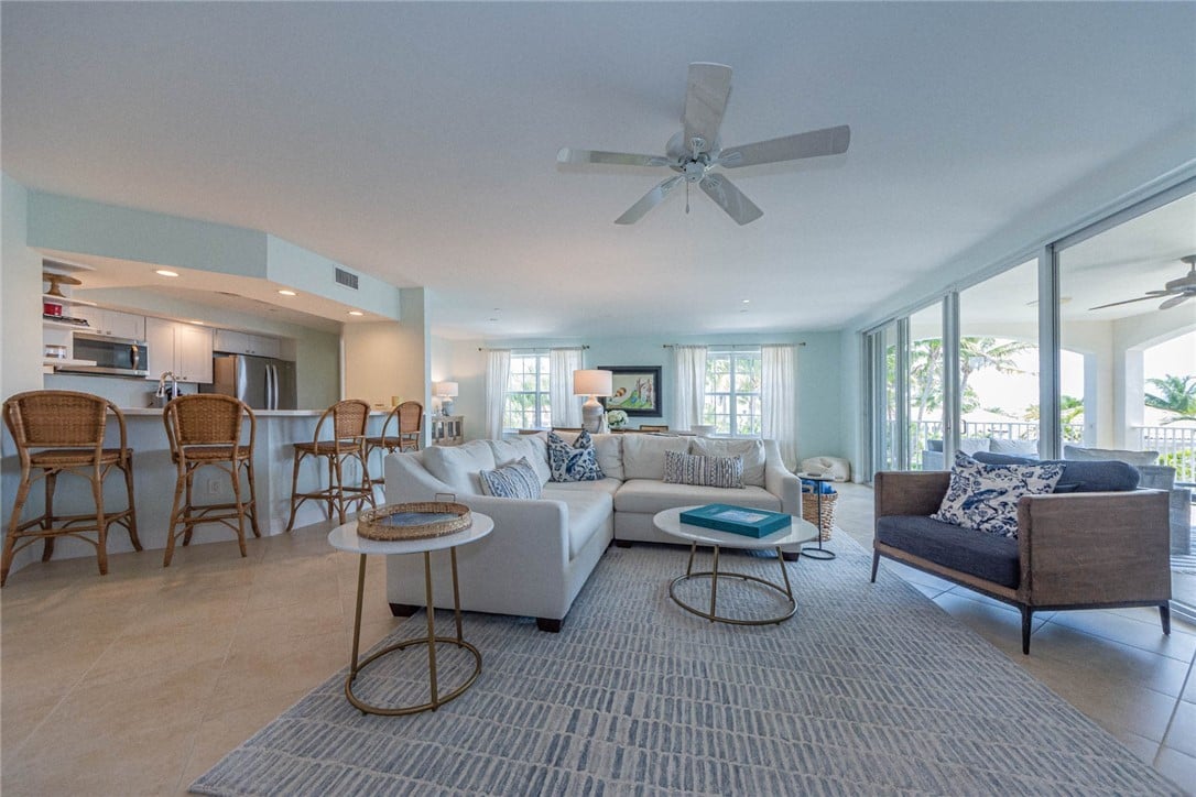 5380 W Harbor Village Dr #301