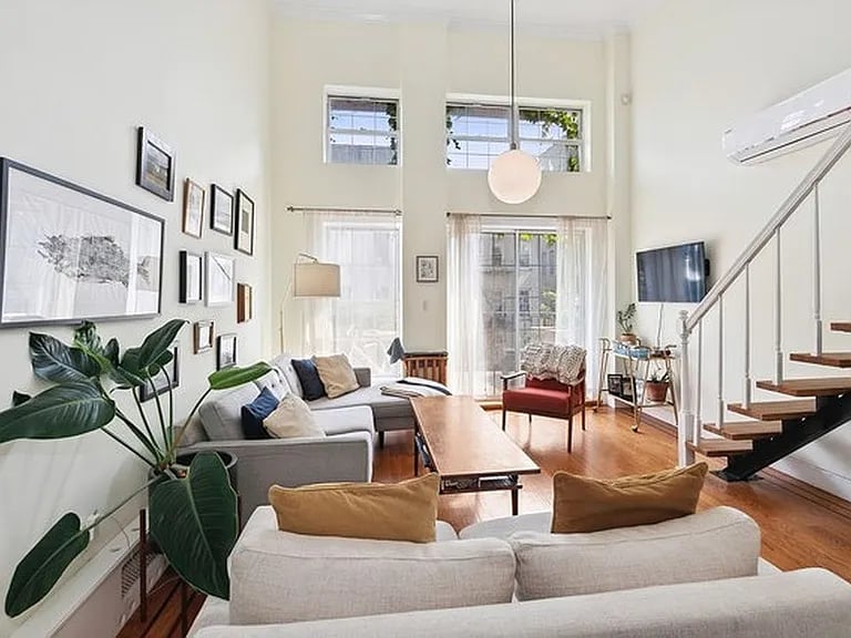 182 Huron Street, Apt #3B 