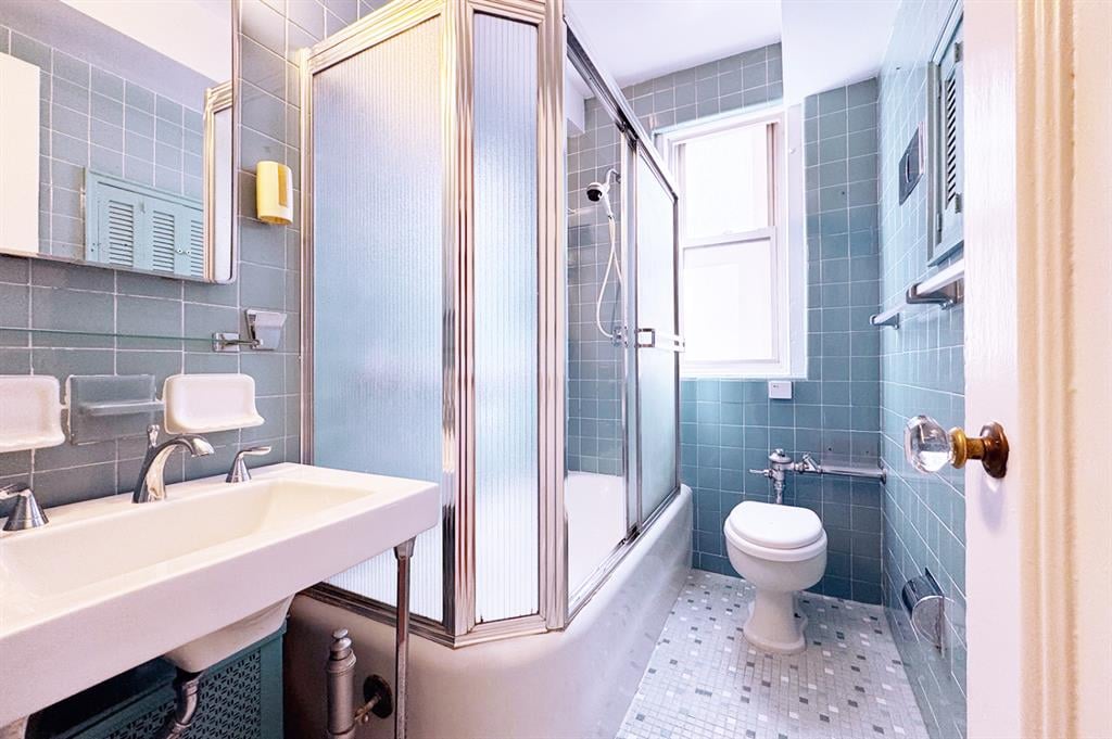 390 Riverside Drive 5G