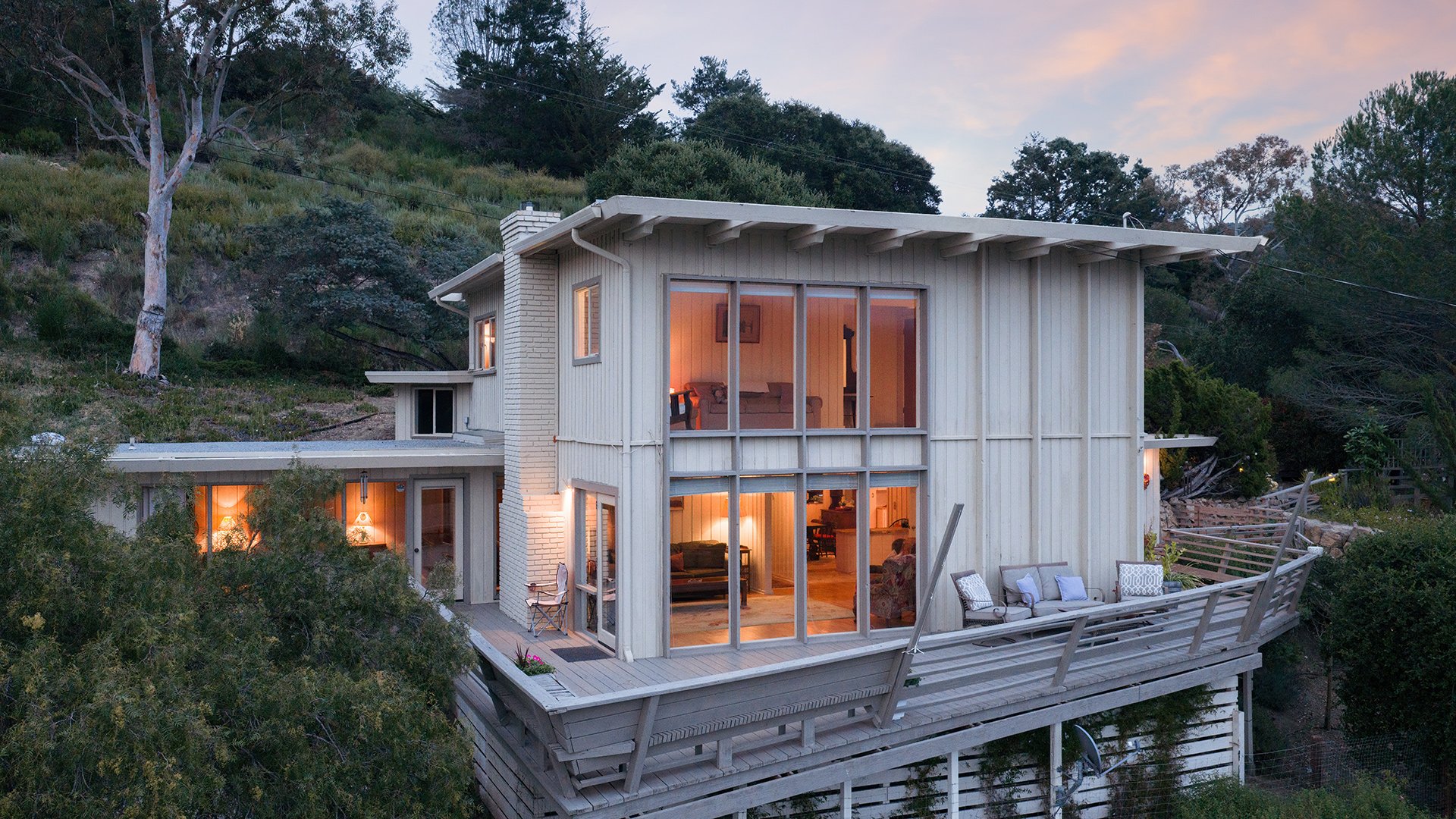Mid-Century Retreat with Valley Views