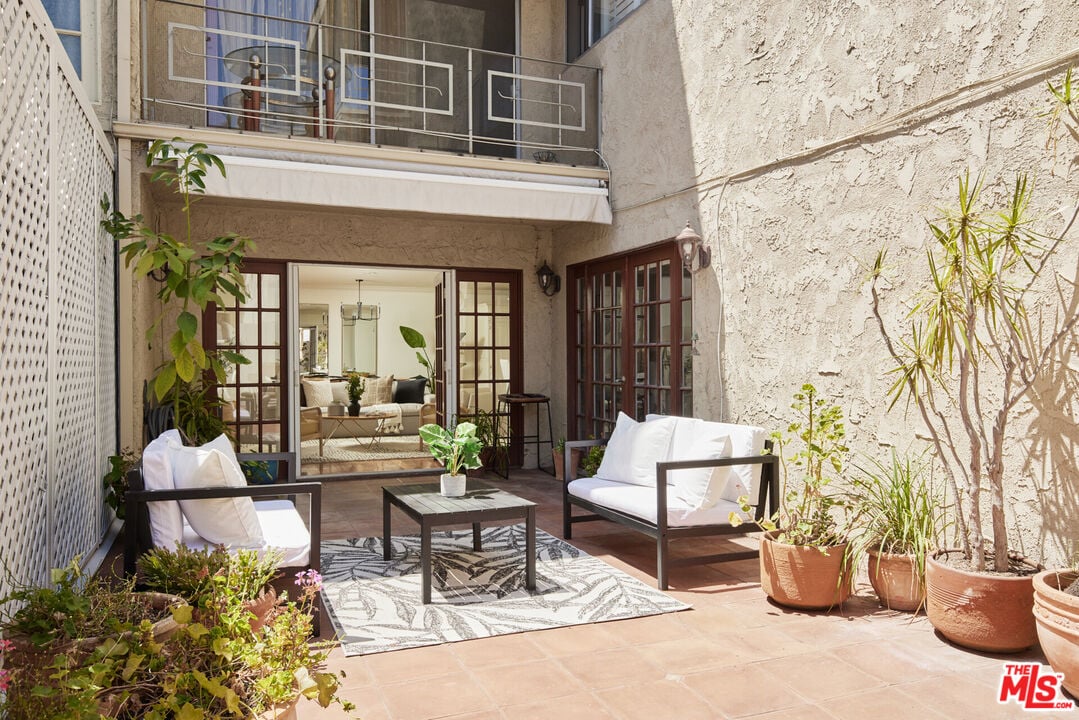 8963 Burton Way Unit: 104