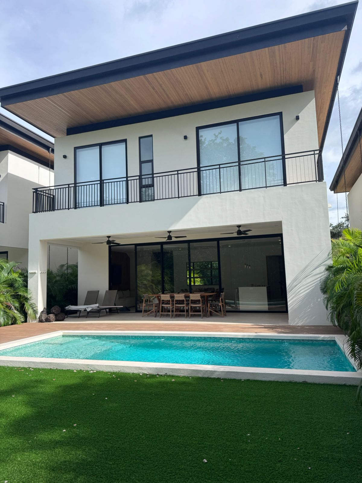 Turnkey Tropical-Modern 4BR Villa with Private Pool in Prestigious Hacienda Pinilla