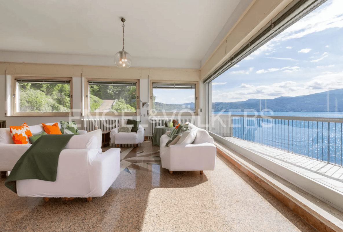 Blockhaus Prestigious Waterfront Villa