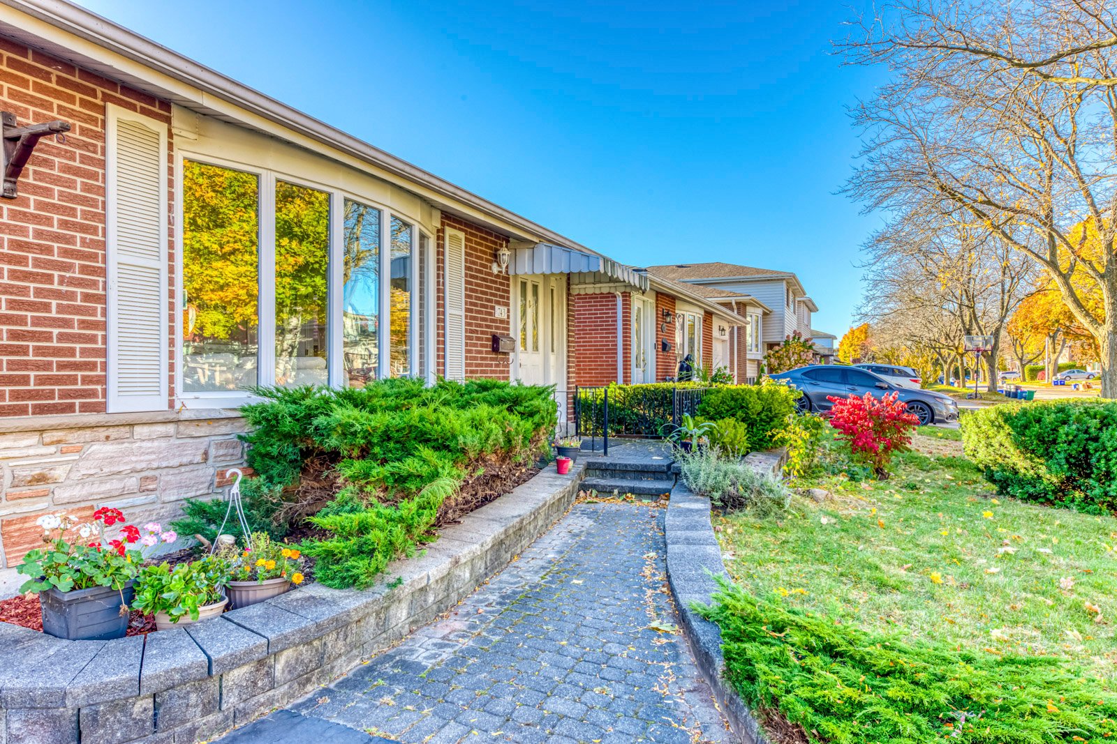 743 Mullin Way
