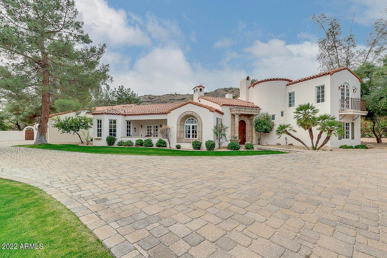 6543 E Hummingbird Ln