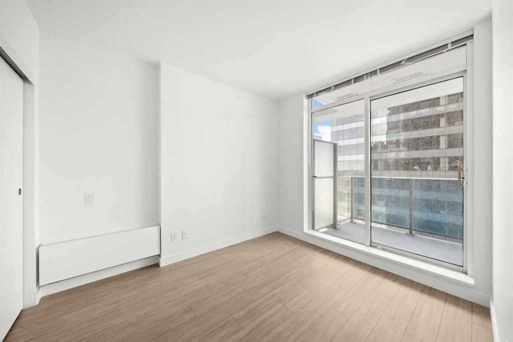 13615 Fraser Hwy, #1207