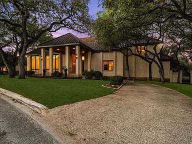12514 Elm Manor