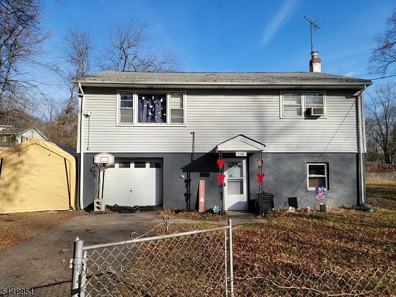116 Monmouth Ave